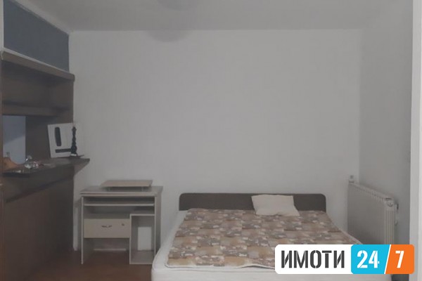 СЕ ИЗДАВА ГАРСОЊЕРА ВО ЛИСИЧЕ 
