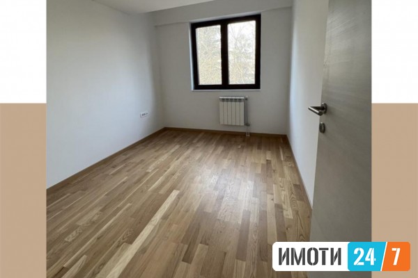 СЕ ПРОДАВА ТРОСОБЕН СТАН ВО КАПИШТЕЦ 