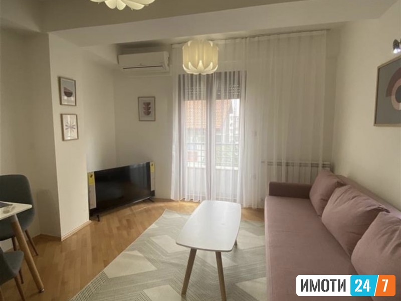 СЕ ИЗДАВА СТАН КАЈ УНИВЕРЗАЛНА САЛА 