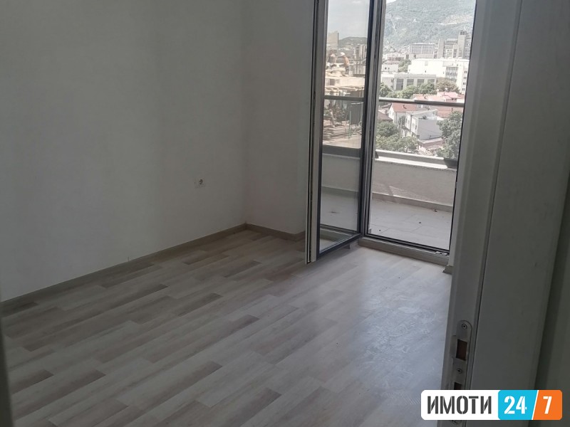 Se prodava stan 94m2