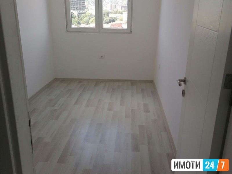 Se prodava stan 94m2