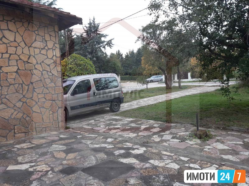 КАТ ОД КУЌА НА АТРАКТИВНА ЛОКАЦИЈА- БАРДОВЦИ