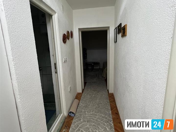 СЕ ПРОДАВА СТАН ВО ЧАИР 