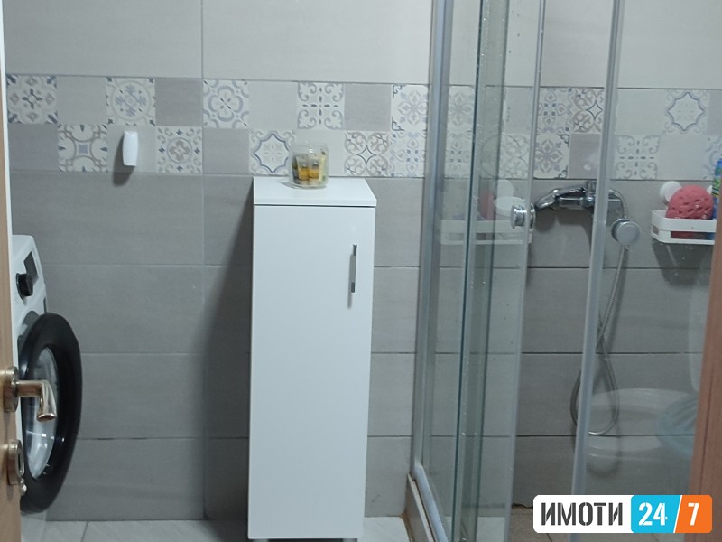 Prodavam nov stan kompletno opremen