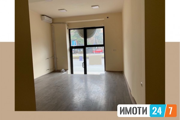 СЕ ИЗДАВА ДЕЛОВЕН ПРОСТОР ВО ЦЕНТАР 