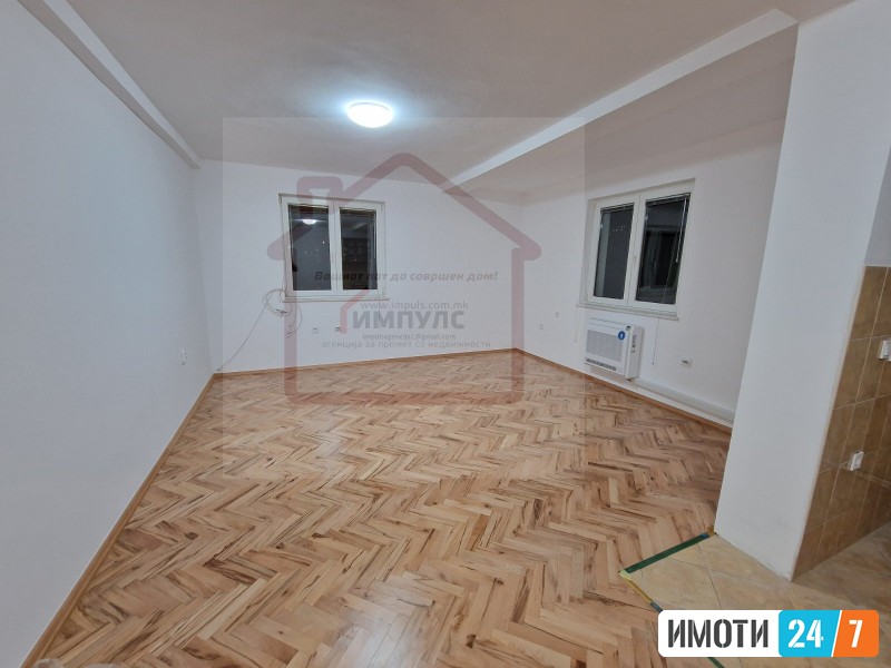 PRAZEN TRSOBEN STAN SO LOKACIJA VO CENTAR