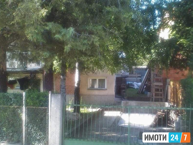 Kуќа во Ченто