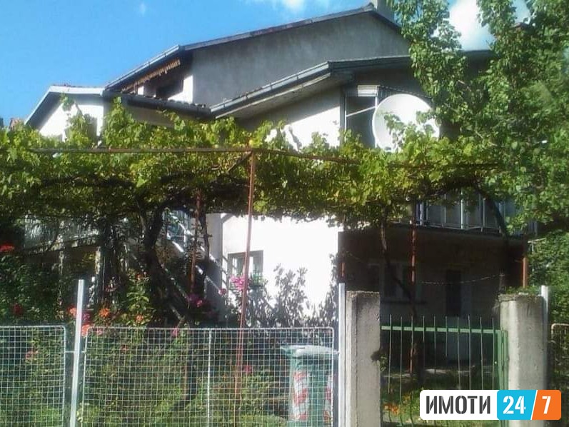 Kуќа во Ченто