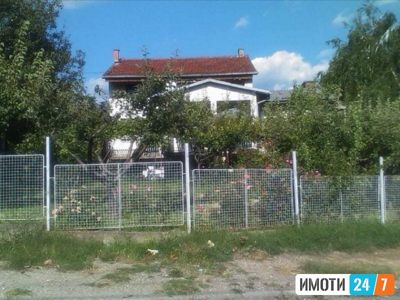 Kуќа во Ченто