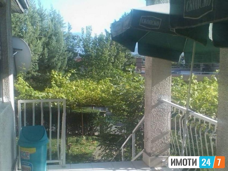 Kуќа во Ченто