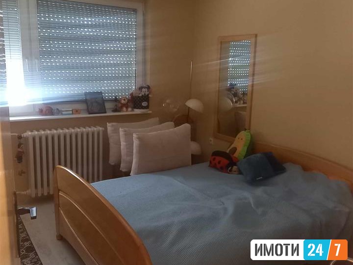 СЕ ПРОДАВА СТАН ВО СТРОГ ЦЕНТАР 