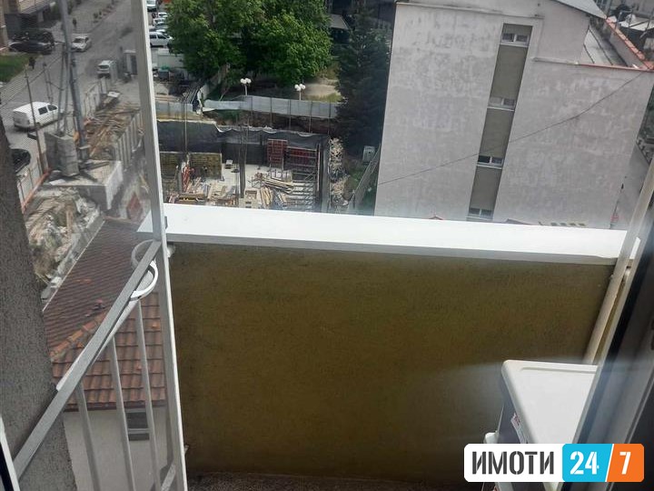СЕ ПРОДАВА СТАН ВО СТРОГ ЦЕНТАР 