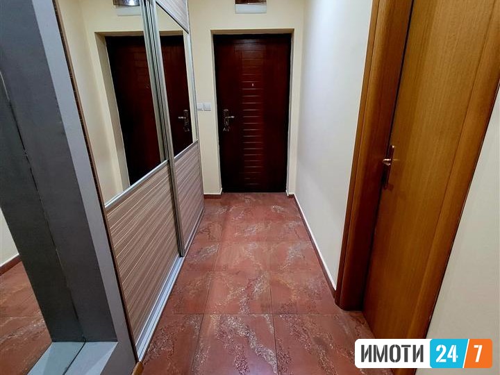 СЕ ИЗДАВА ТРОСОБЕН СТАН НА ВОДНО 