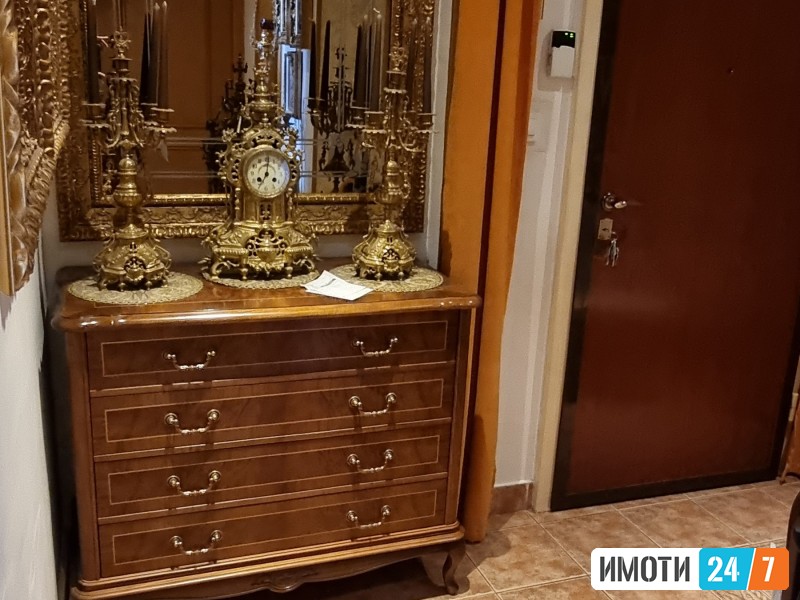 СЕ ПРОДАВА СТАН ВО ОСТРОВО