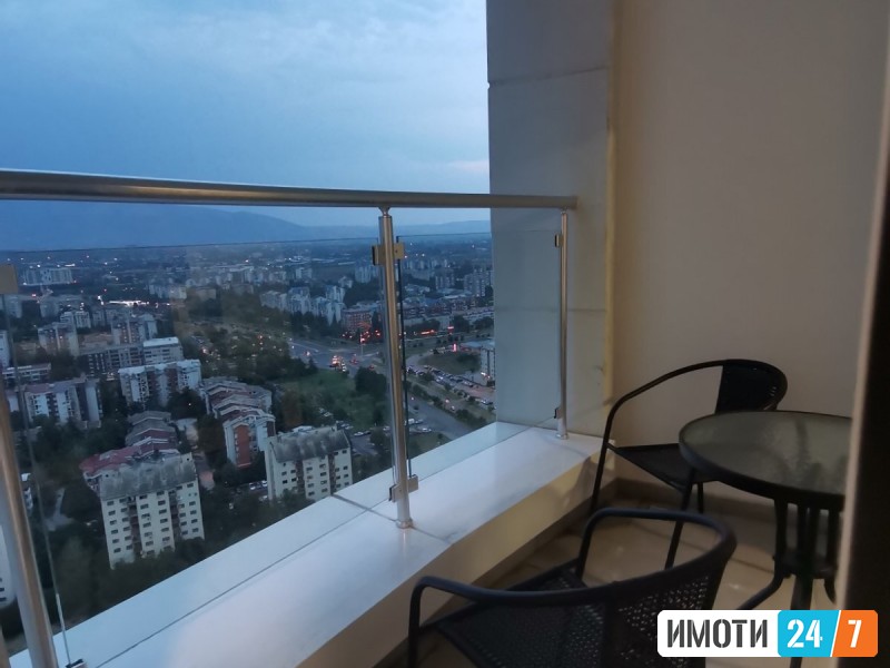 IZVONREDEN TROSOBEN STAN SO LOKACIJA VO AERODROM