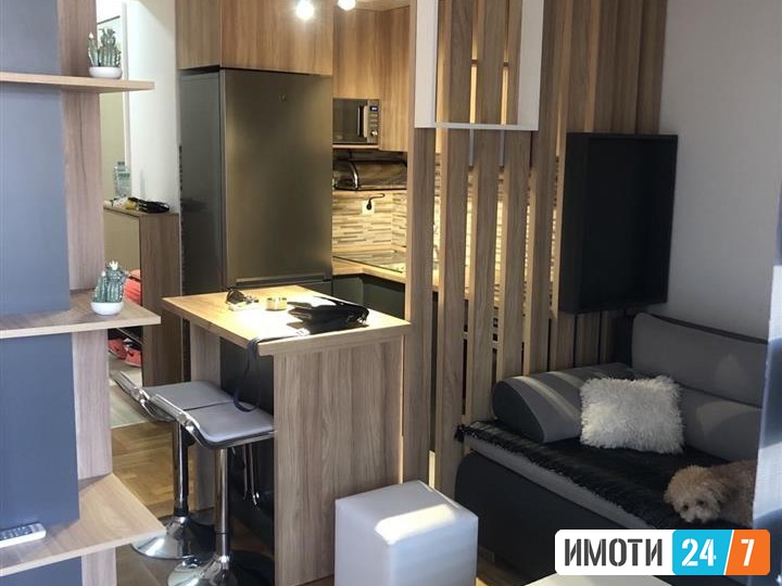 СЕ ИЗДАВА ГАРСОЊЕРА ВО АЕРОДРОМ 