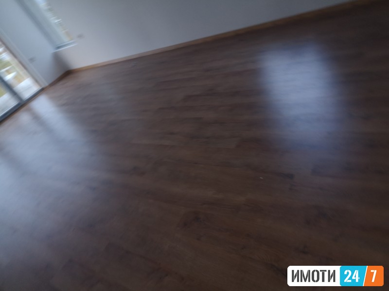 Prodavam Nova Kukja 130m2 so Dvor od 600m2 vo  Kis Voda