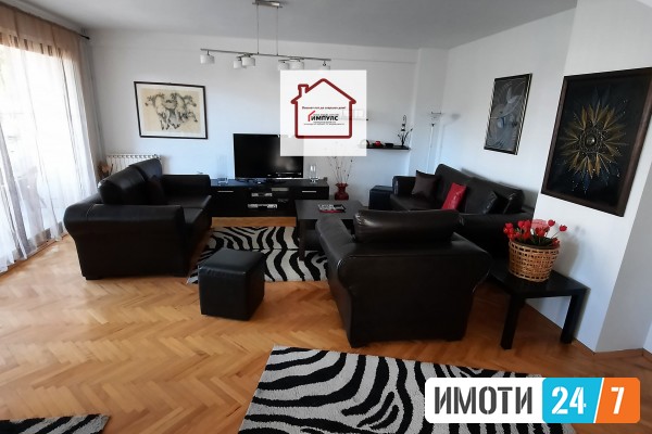 IZVONREDNA KUKJA NA SUPER LOKACIJA VO KOZLE