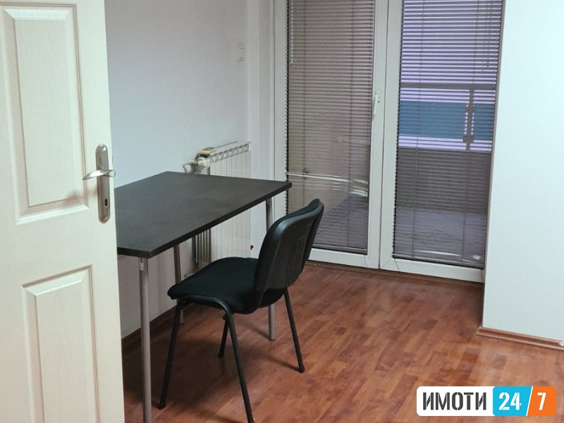 ПРАЗЕН ТРОСОБЕН СТАН СО ЛОКАЦИЈА ВО ЦЕНТАРКАЈ КАТОЛИЧКА ЦРКВА