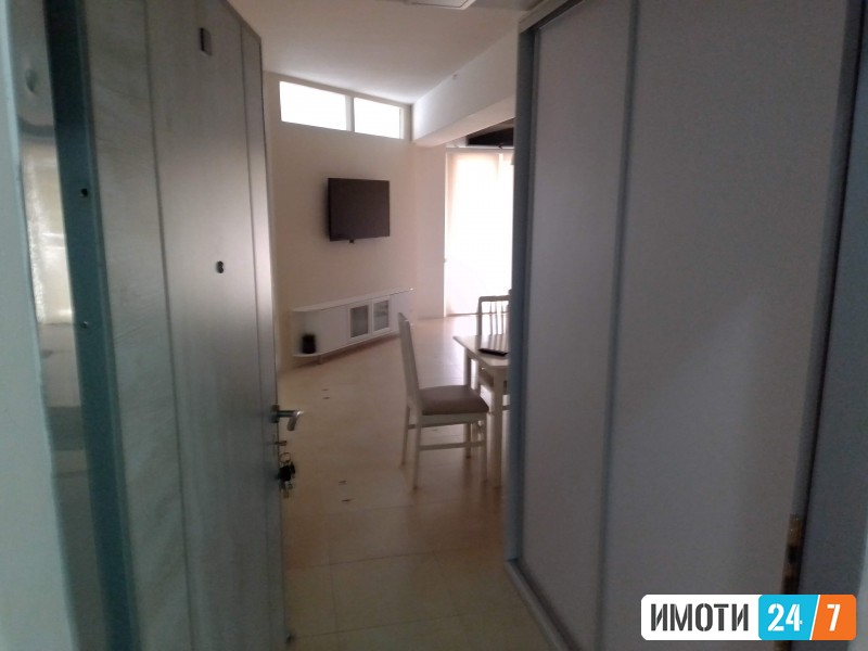 се продава стан 63m2