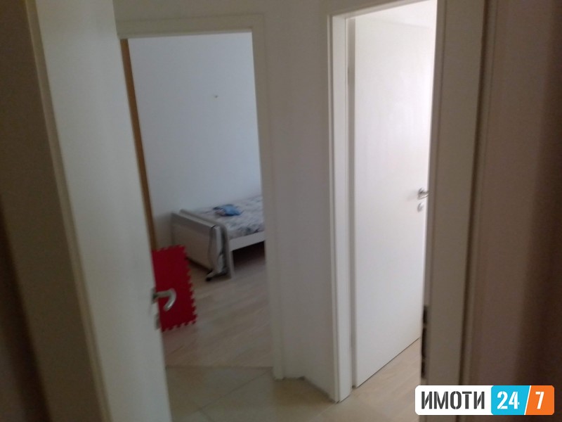 се продава стан 63m2
