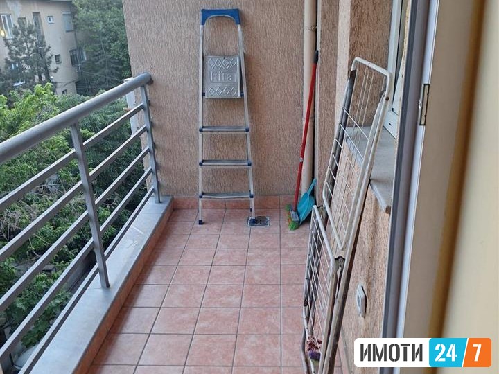 СЕ ЗИДАВА СТАН ВО ДЕБАР МААЛО 