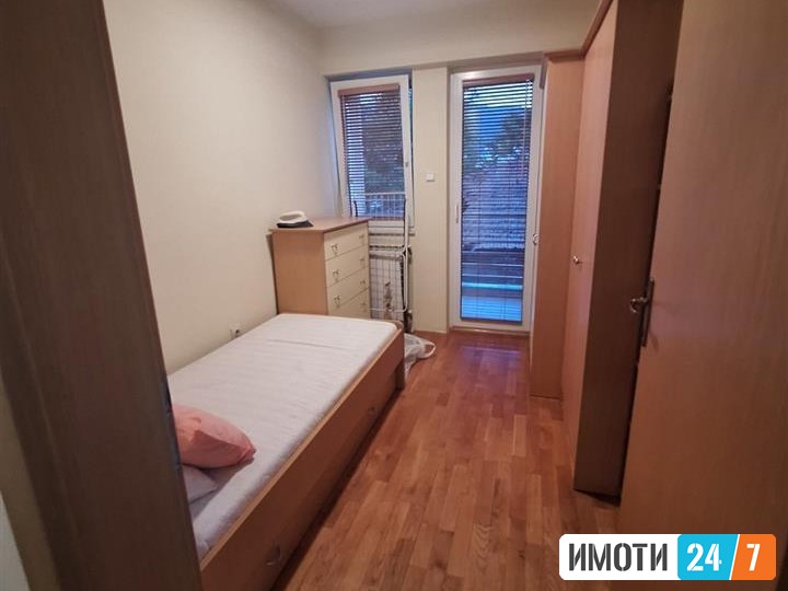 СЕ ЗИДАВА СТАН ВО ДЕБАР МААЛО 