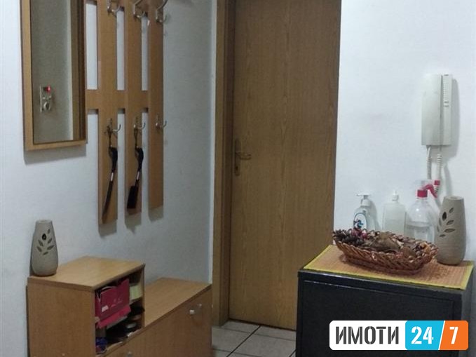 СЕ ПРОДАВА ТРОСОБЕН СТАН ВО КОЗЛЕ 