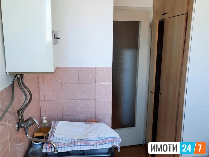 СЕ ПРОДАВА СТАН ВО КИСЕЛА ВОДА 