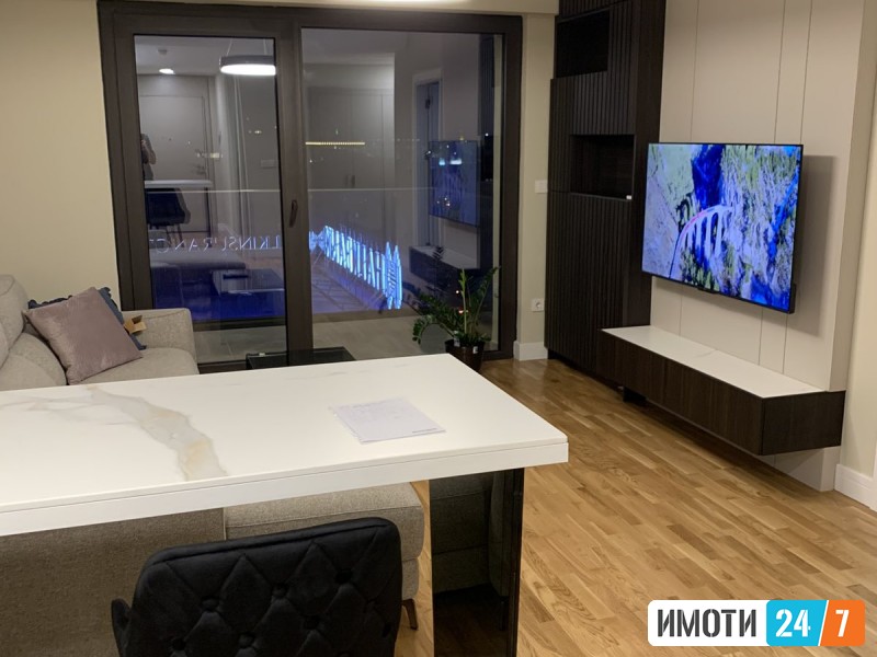 СЕ ИЗДАВА СТАН ВО ЦЕНТАР 