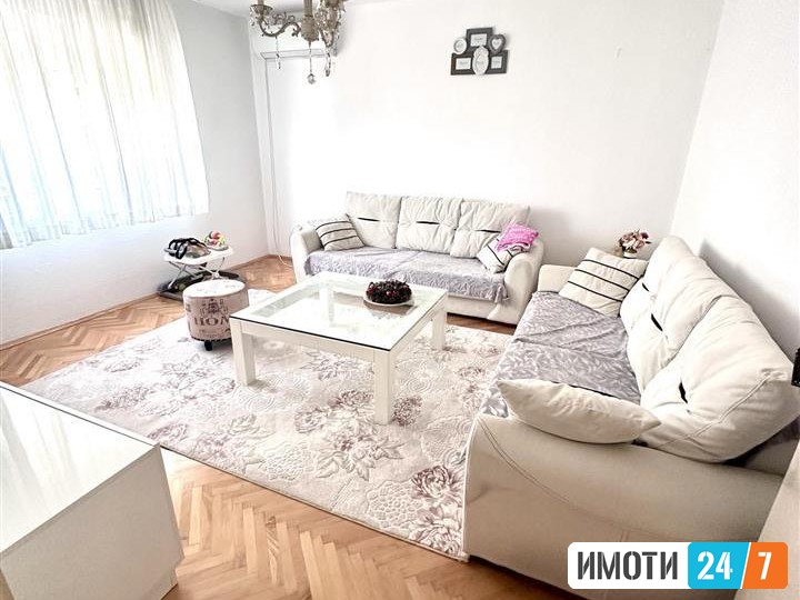 СЕ ПРОДАВА КУЌА ВО НАСЕЛБА ДАМЕ ГРУЕВ 