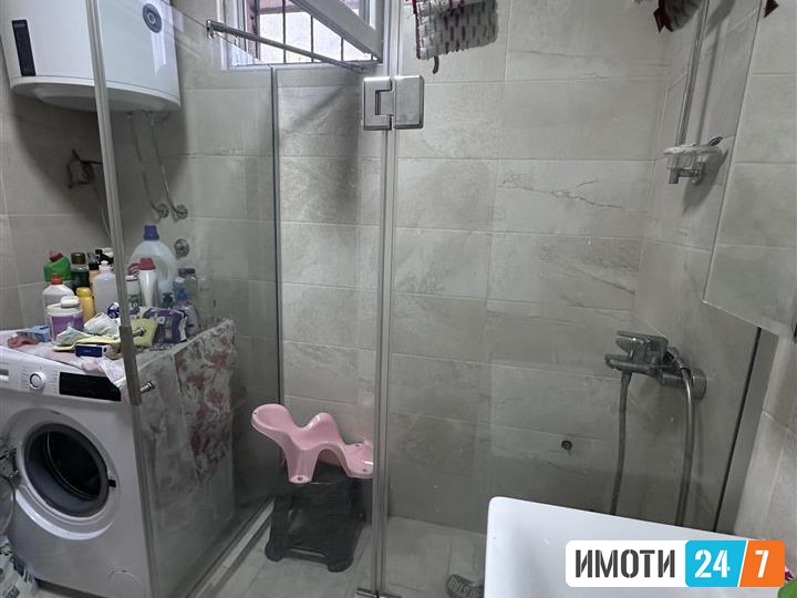 СЕ ПРОДАВА КУЌА ВО НАСЕЛБА ДАМЕ ГРУЕВ 
