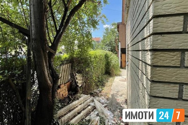 СЕ ПРОДАВА КУЌА ВО НАСЕЛБА ЛИСИЧЕ 