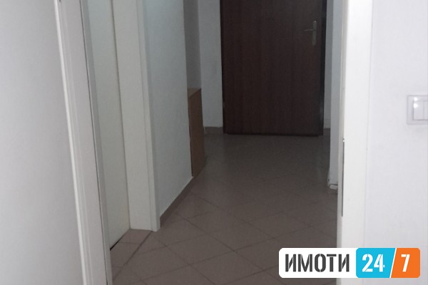 Prodavam 2 soben i 3 soben stan vo gjorce petrov