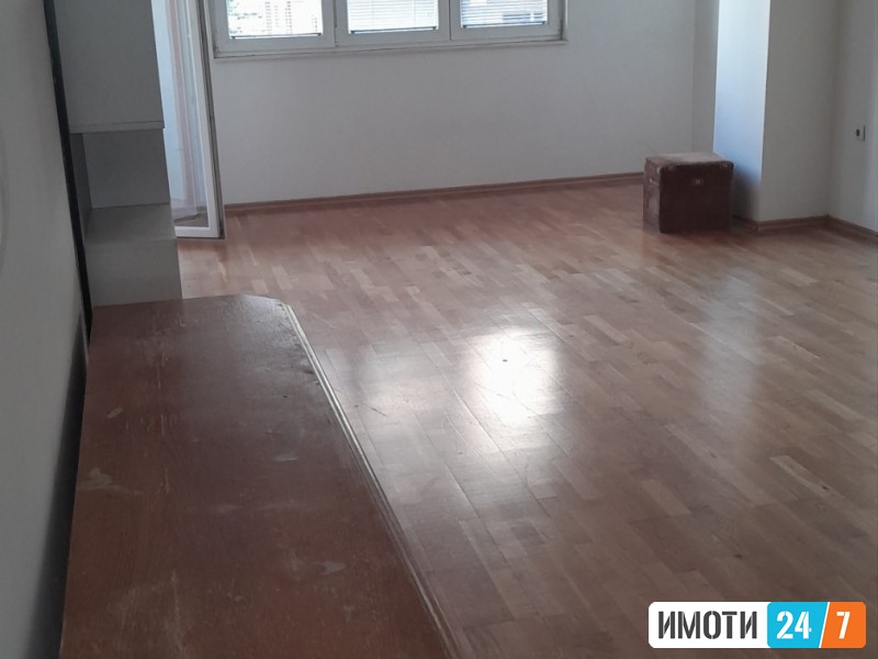 Prodavam 2 soben i 3 soben stan vo gjorce petrov
