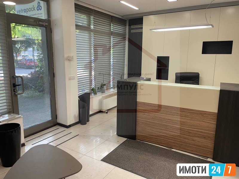 НАМЕСТЕН ДЕЛОВЕН ПРОСТОР СО ЛОКАЦИЈА ВО ЦЕНТАР