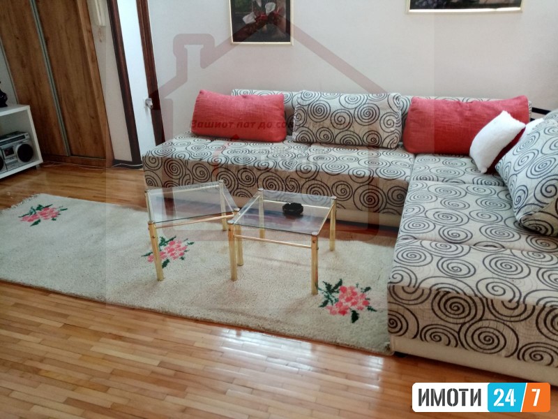 ПРЕКРАСНА КУЌА СО ОДЛИЧЕН РАСПОРЕД ЛОЦИРАНА ВО ЦРНИЧЕ