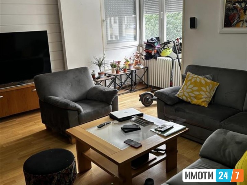TROSOBEN STAN NA ATRAKTIVNA LOKACIJA VO CENTAR GRADSKI ZID 