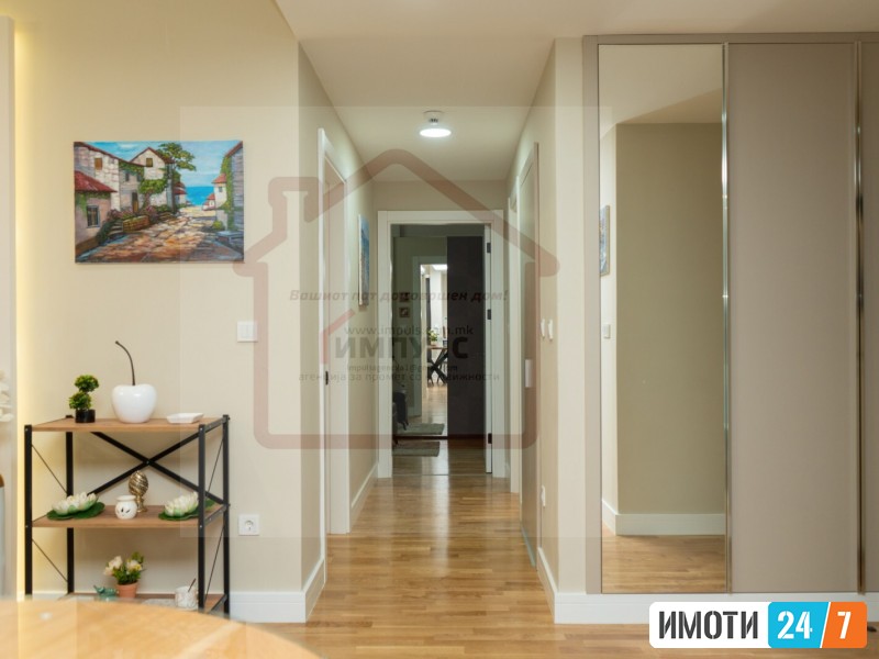 ИСКЛУЧИТЕЛНО МОДЕРЕН ТРОСОБЕН СТАН СО ЛОКАЦИЈА ВО ЦЕНТАР