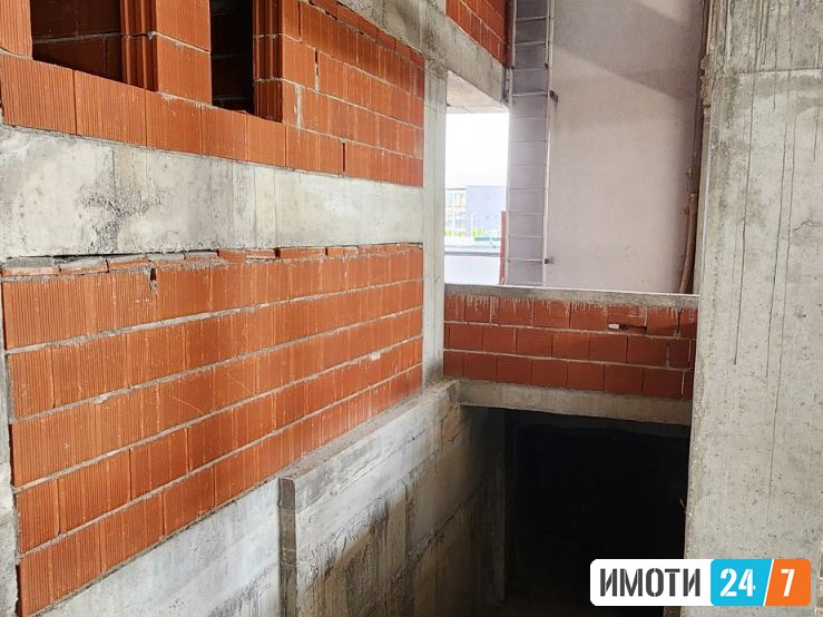 Se izdava MAGACIN VO VIZBEGOVO 3000 M2