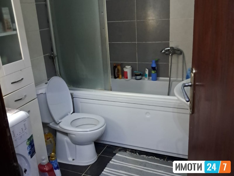 KUA SO KROVNA TERASA NA ATRAKTIVNA LOKACIJA VO KOZLE KANELA
