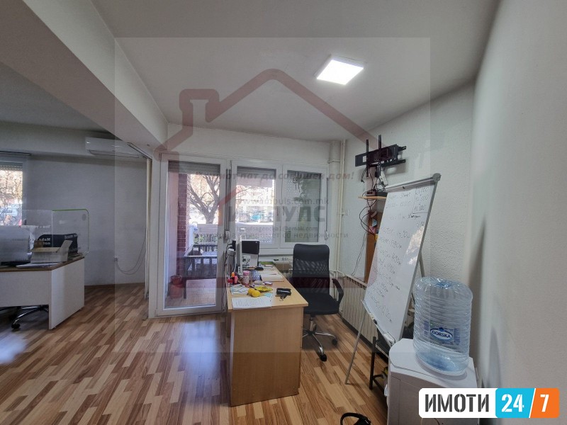 PRAZEN STAN ZA DELOVNA NAMENA VO KAPISHTEC