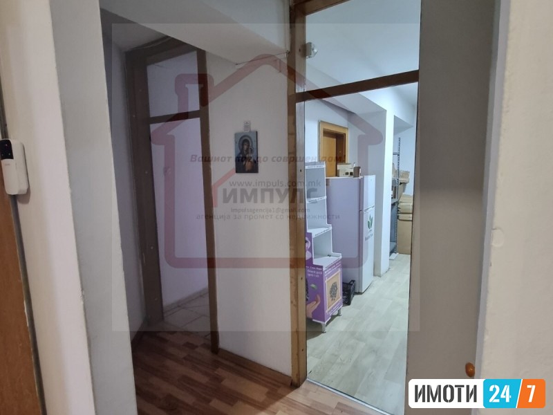 PRAZEN STAN ZA DELOVNA NAMENA VO KAPISHTEC