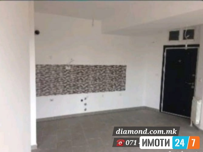 NOV NEVSELUVAN DVOSOBEN STAN VO CENTAR ZELEZNICKA