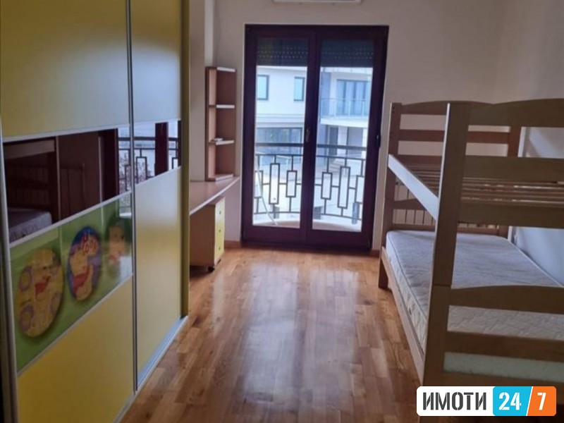 UNIKATEN CETIRISOBEN STAN VO CENTARVODNO
