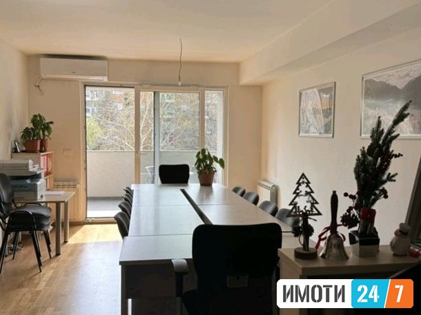 Се издава деловен простор во Аеродром 