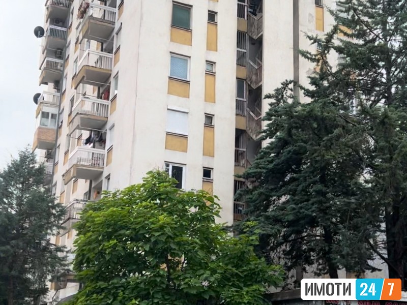 Prodavam stan vo Karpos 4 od 73m2