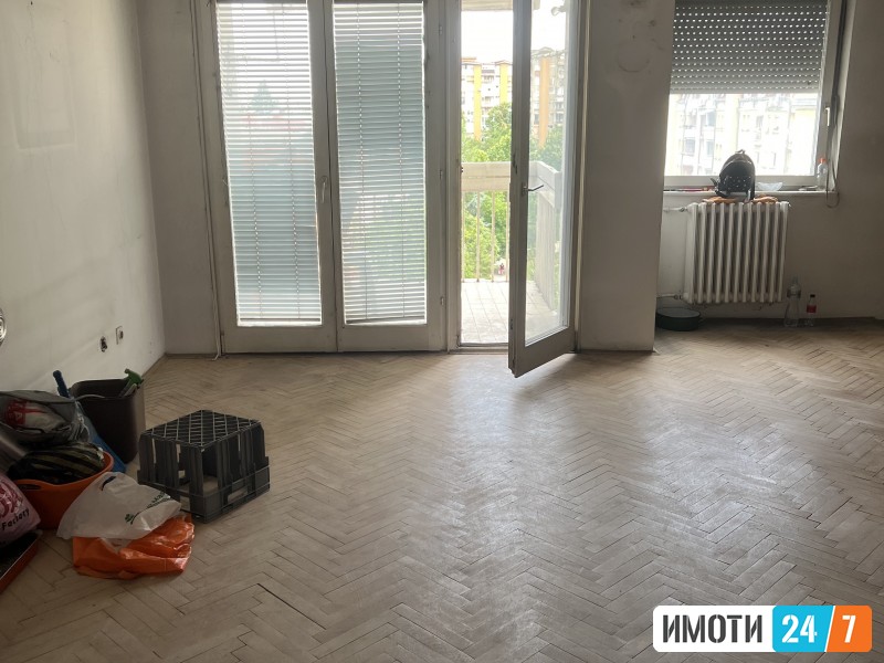 Prodavam stan vo Karpos 4 od 73m2