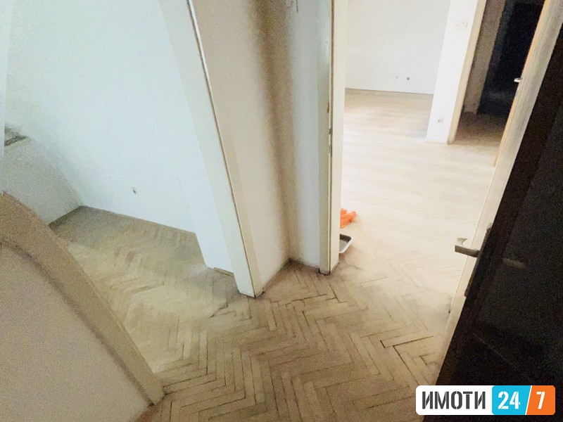 Prodavam stan vo Karpos 4 od 73m2