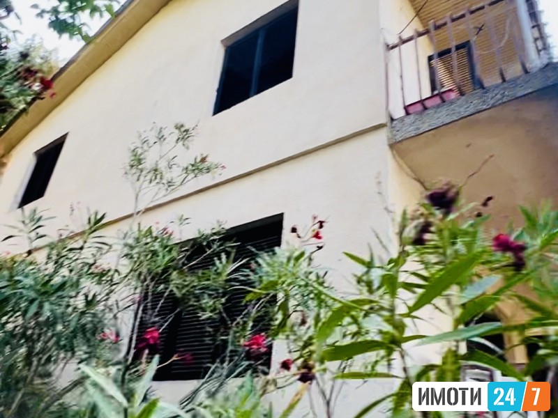 Prodavam vikenica 111 m2 vo Star Dojran na top llokacija